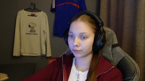 Alice online show from November 15, 3:52 pm