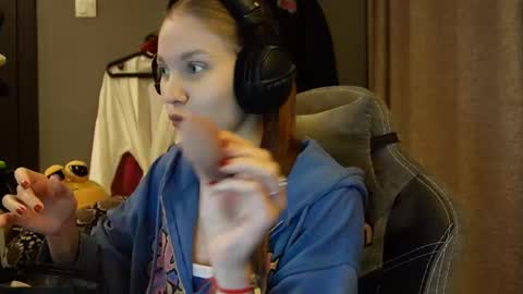 Alice online show from November 21, 3:54 pm