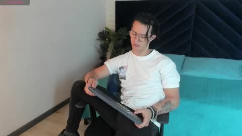 brandon_starkk online show from March 22, 11:57 am