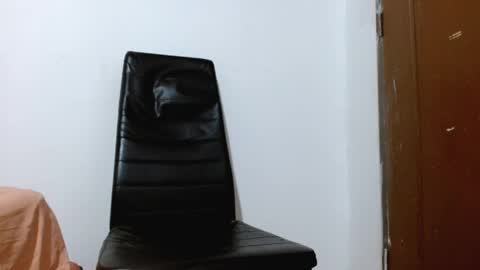 Snapshot of brandonstond chatting on May 11, 4:51 am Brandon online show from May 11, 4:51 am