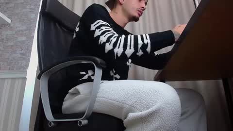 BrandonTateX online show from October 2, 9:05 am