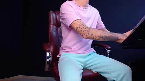 BrandonTateX online show from October 30, 6:26 am