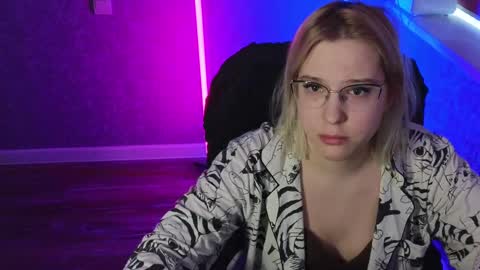 Belle  online show from February 12, 5:58 am