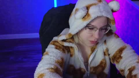 Belle  online show from February 24, 2:08 am