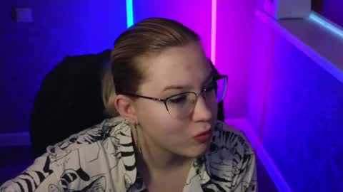 Belle  online show from March 2, 1:58 am