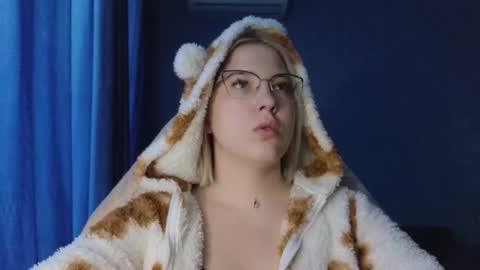 Belle  online show from October 3, 4:31 am