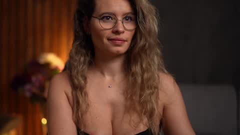 Alex online show from December 15, 4:51 am