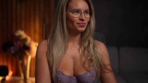 Alex online show from January 19, 4:44 am