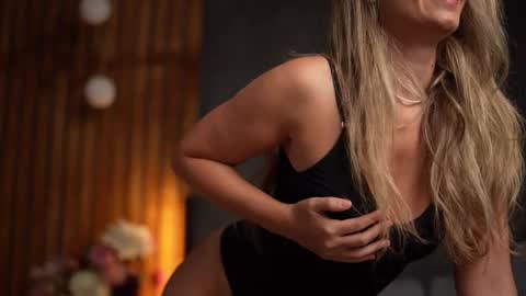 Alex online show from October 8, 3:59 am