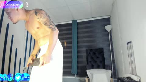 Instagram             twitter BRAN LOPEZ  online show from December 31, 3:55 am