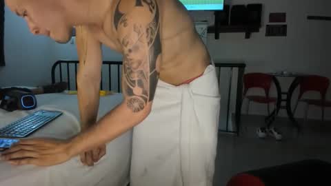 Instagram             twitter BRAN LOPEZ  online show from September 10, 12:43 am