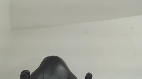 Snapshot of brant_garcia chatting on April 18, 7:07 pm Brant Garcia online show from April 18, 7:07 pm