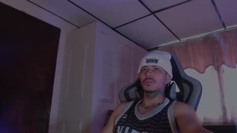 Snapshot of brasi_ chatting on November 29, 3:59 pm brasi_ online show from November 29, 3:59 pm