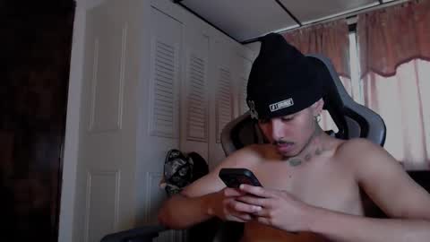 Snapshot of brasi_ chatting on January 14, 6:57 pm brasi_ online show from January 14, 6:57 pm