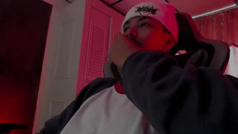 Snapshot of brasi_ chatting on February 1, 6:39 pm brasi_ online show from February 1, 6:39 pm