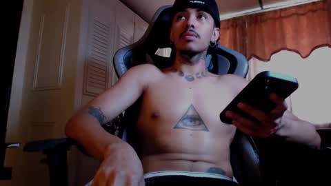 Snapshot of brasi_ chatting on March 13, 7:09 pm brasi_ online show from March 13, 7:09 pm