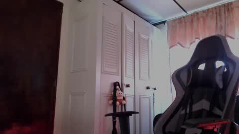 Snapshot of brasi_ chatting on March 19, 8:46 pm brasi_ online show from March 19, 8:46 pm