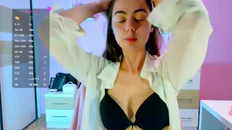 Snapshot of bratty_bun chatting on May 31, 6:31 pm Annie online show from May 31, 6:31 pm