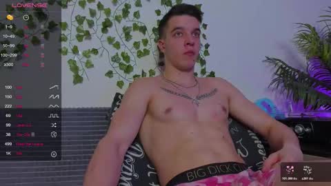 Johny Bravo online show from February 25, 8:51 pm