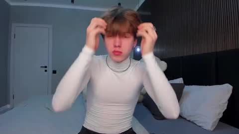 Snapshot of braxiboy chatting on February 19, 10:09 pm Brax online show from February 19, 10:09 pm