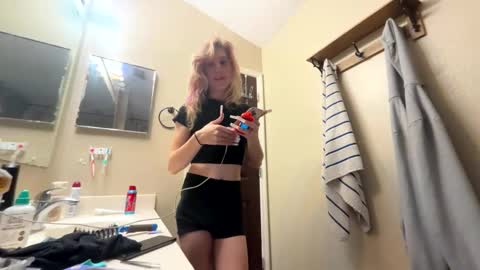 Snapshot of bray19509 chatting on December 17, 7:09 pm bray19509 online show from December 17, 7:09 pm