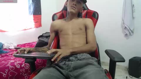 Snapshot of brayan_chevignon chatting on October 26, 5:30 pm brayan_chevignon online show from October 26, 5:30 pm