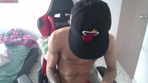 Snapshot of brayan_chevignon chatting on November 20, 5:34 pm brayan_chevignon online show from November 20, 5:34 pm