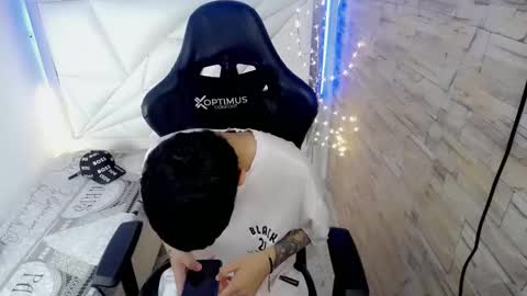 BRAYAN online show from December 3, 2:27 pm