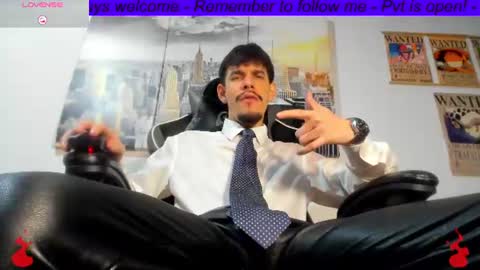 Snapshot of brayhambrown chatting on June 16, 11:18 pm brayhambrown online show from June 16, 11:18 pm