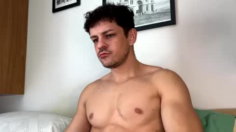 Snapshot of braziliangoodboy chatting on June 16, 2:30 pm braziliangoodboy online show from June 16, 2:30 pm