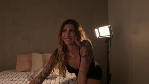 Snapshot of brazilians_doitbetter chatting on October 14, 8:09 pm Brazilian Girls One More Cum online show from October 14, 8:09 pm
