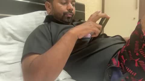 dont tell me u like to see me if you cant follow me online show from October 19, 2:50 pm