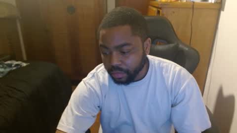 Snapshot of breadw1nnah chatting on January 1, 1:26 am Breadw1nnah online show from January 1, 1:26 am