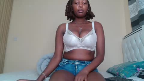 bree_beauty online show from April 14, 7:31 pm