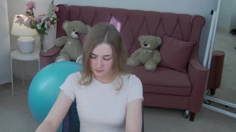 Bree online show from April 22, 1:23 pm