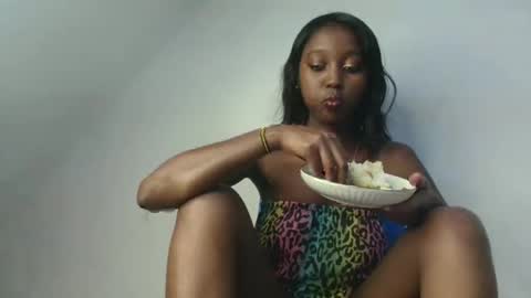 Snapshot of breezykan123 chatting on June 7, 2:32 pm breelia online show from June 7, 2:32 pm