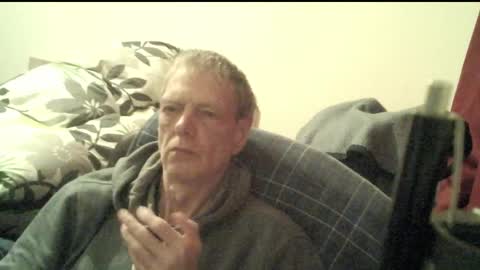 bremer64 online show from April 5, 7:11 pm