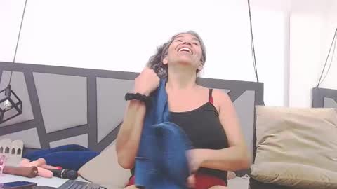 BRENDA VELASQUEZ online show from October 24, 7:43 pm