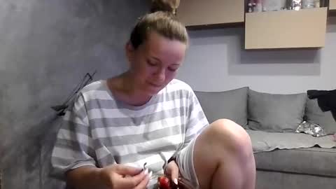 Brenda online show from May 18, 8:03 pm