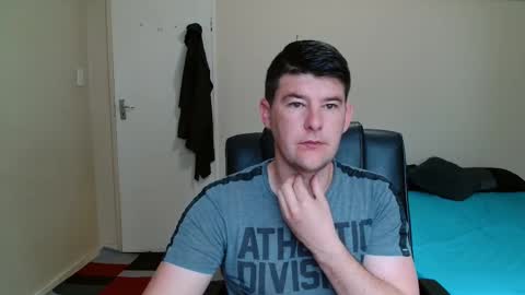 ask me lol online show from November 10, 4:22 am