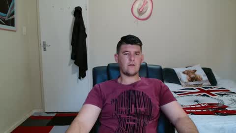 ask me lol online show from February 15, 4:36 pm