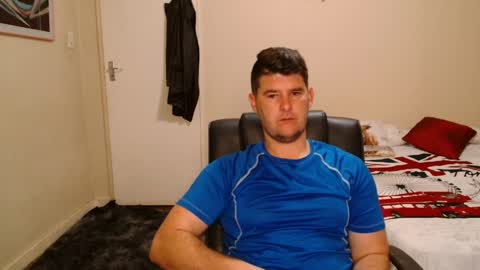 ask me lol online show from April 10, 3:12 am