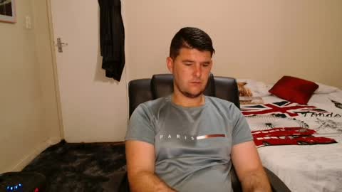 ask me lol online show from April 11, 3:33 am