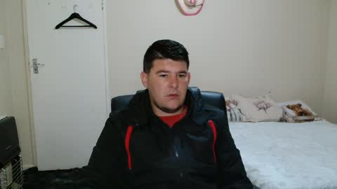 Snapshot of brendansexyboy098754 chatting on May 26, 2:51 am ask me lol online show from May 26, 2:51 am