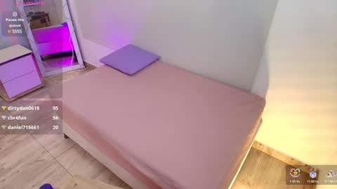 BRENDDA  online show from February 19, 6:33 am