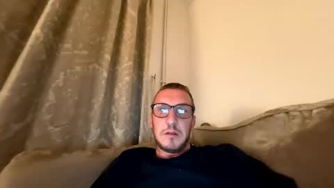 Snapshot of brettbigdee chatting on May 15, 11:56 pm brettbigdee online show from May 15, 11:56 pm