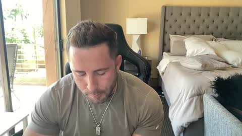 Snapshot of brettmycles chatting on September 12, 6:41 pm Brett Mycles online show from September 12, 6:41 pm