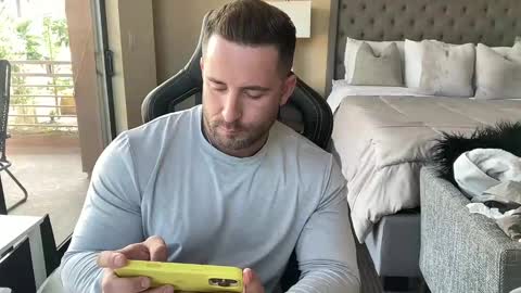 Snapshot of brettmycles chatting on September 17, 8:32 pm Brett Mycles online show from September 17, 8:32 pm