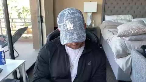 Brett Mycles online show from October 27, 10:47 pm