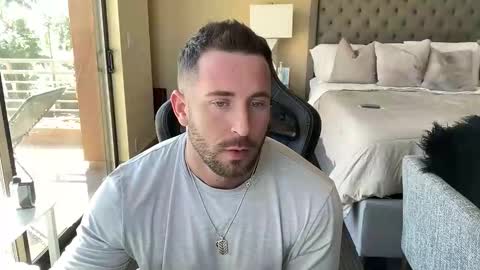 Brett Mycles online show from October 30, 5:57 pm